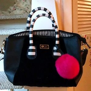 Luv Betsey by Betsey Johnson 👛 pink and black handbag w/ b&w stripe handles 💖